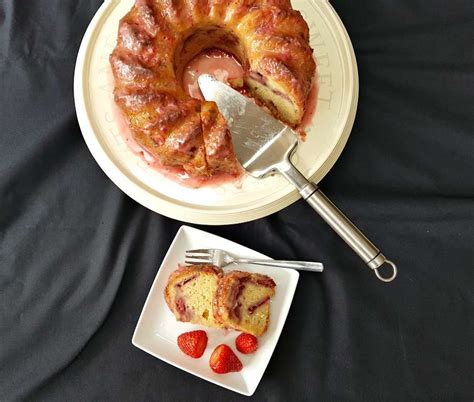 Strawberry Yoghurt Cake | Recipe | Cuisine Fiend