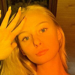 Queen Rainha Nude Photo