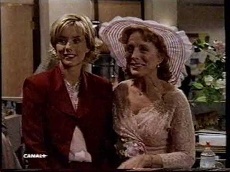 The Naked Truth 1995 Season 1 Episode 9 Girl Buys Soup While Woman Weds Ape ESPAÑOL YouTube