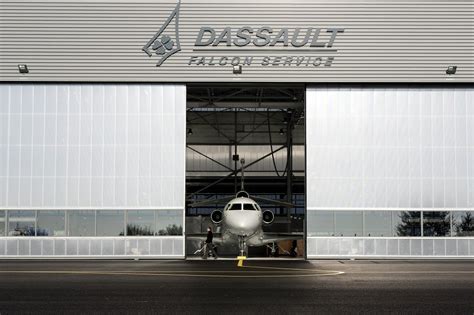 Inauguration Du Centre De Maintenance De Dassault Falcon Service à Mérignac Press Kits De