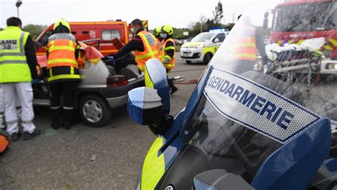 Accident Mortel Dans Lisère Percuté Par Une Voiture Et Un Homme De