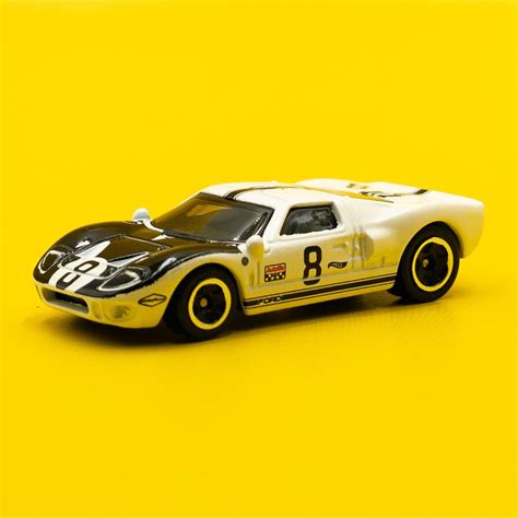 Машинка Hot Wheels АМЕРИКАНСКАЯ КЛАССИКА Ford GT40 Коллекционная Кейс A 2024 купить с