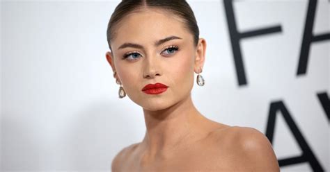 Makes Fans Happy Oh L L Leni Klum Shows Herself In A String Bikini Krone At