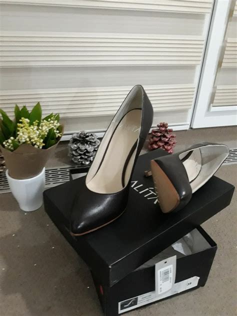 Pantofi eleganți