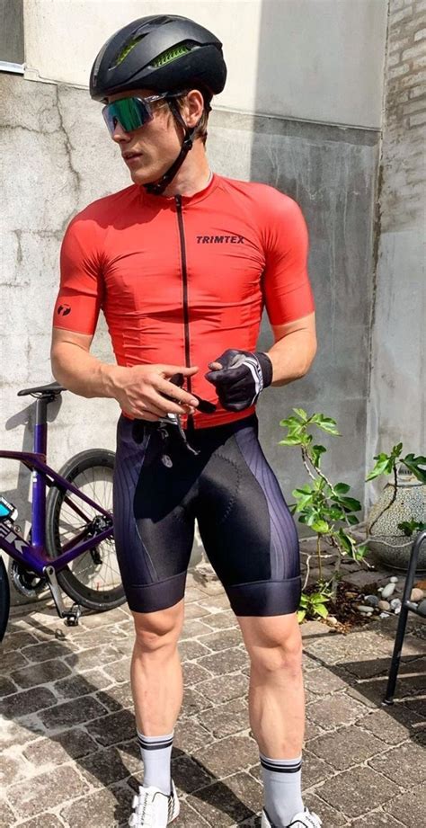 Cyclist And Speedskater Cycling Outfit Cycling Attire Lycra Men