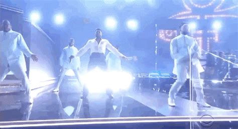 Usher Sexy Dance  By Recording Academy Grammys Find And Share On Giphy