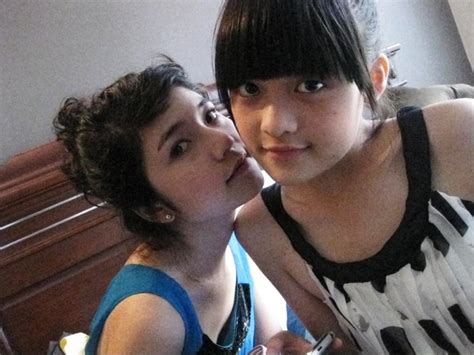 Loạt ảnh thời mặt tròn búng ra sữa không qua chỉnh sửa của dàn hot girl Bộ Tứ 10A8