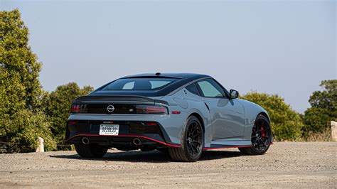 nissan  car pictures