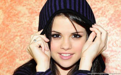 Uneedallinside Selena Gomez Hot Stills Wallpapers Pics Photos Images Best Collection