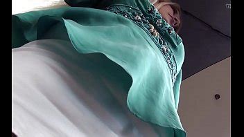 Ma Cosa Si Nasconde Sotto La Gonna Di Questo Borghese Xvideos