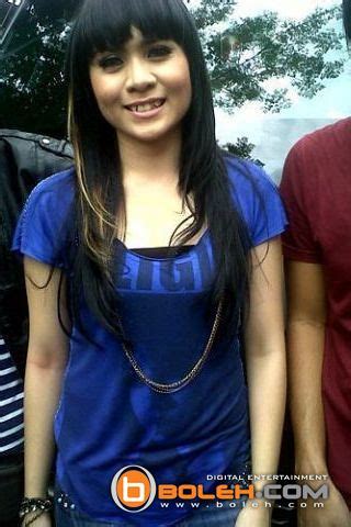 Hot Sexy Narova Morina Sinaga Bikini Pics