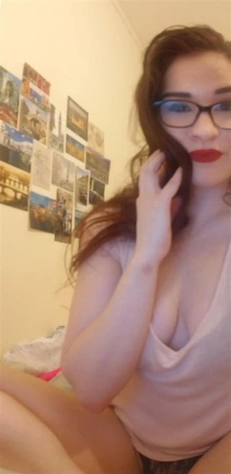 Doing A Naked Oil Show If I Get To Tkns Come Have Fun With Me Nsfw Camgirl Cammodel
