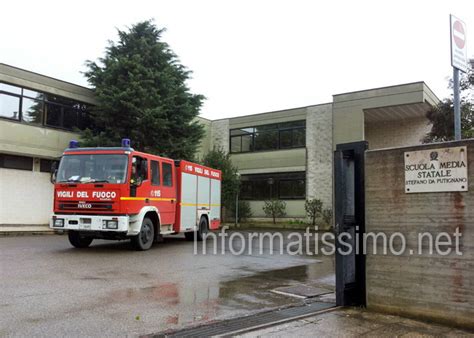 Infiltrazioni Dacqua Nelle Aule Della Stefano Da Putignano Tutto Risolto