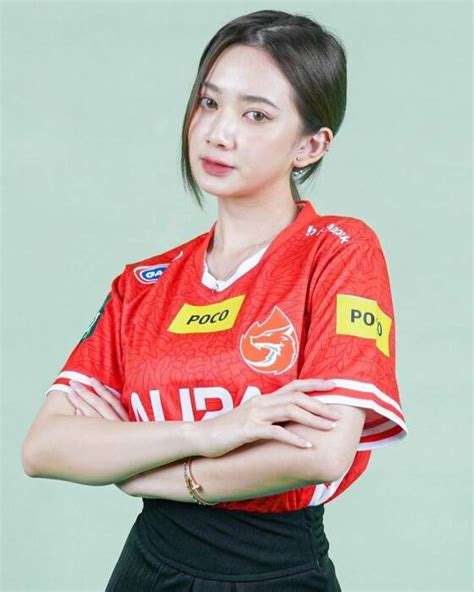 Profil Dan Biodata Ba Aura Esport Laura Ziphora Jangan Dilirik Nanti