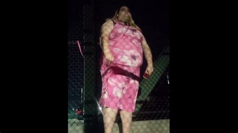 敢chub Sissy 将自己锁在高速公路立交桥上 分钟完成 Pornhub Gay