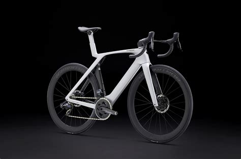 Xe P Ua Ng Tr Ng Trek Madone Slr Axs Gen