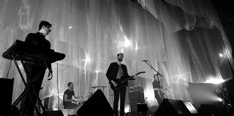 Cigarettes After Sex Τα κομμάτια είναι συχνά μικρά γράμματα προς συγκεκριμένα πρόσωπα