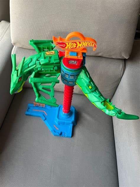 Hot Wheels Atak Smoka 4 Pojazdy Hot Wheels Smok Gdynia Kup Teraz Na Allegro Lokalnie