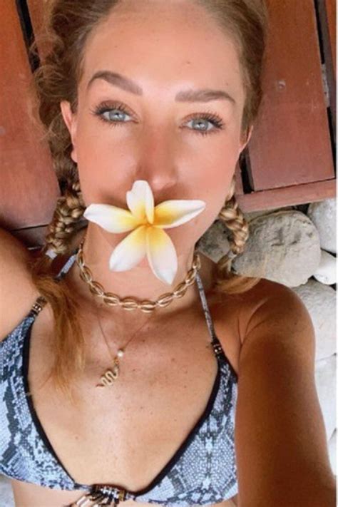 Geraldine Bazán en bikini y en sus momentos felices cinco fotos más atractivas de la actriz en