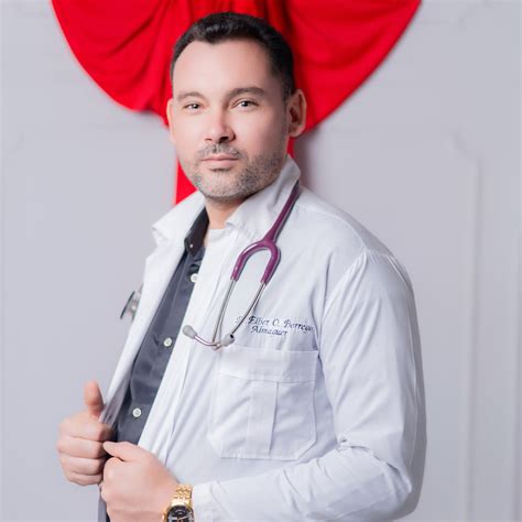 This guide helps you find what time is in NYC now easily 14