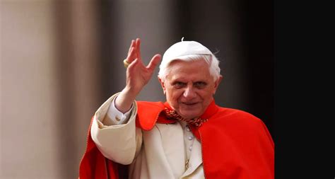 L Église en deuil Le pape Ratzinger est mort adieu à Benoît XVI il