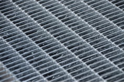 Прессованный решетчатый настил AQUADRENAG 33x11/30x2 Zn 500x1000 мм ...