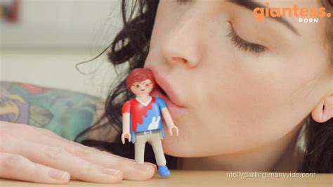 Giantess Teases Small Man Giantess Porn