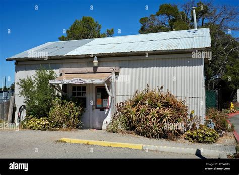 Iron Hut Hi Res Stock Photography And Images Alamy