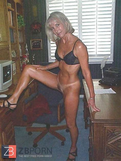 Red Hot Mature Anne In Her Home Office ZB Porn