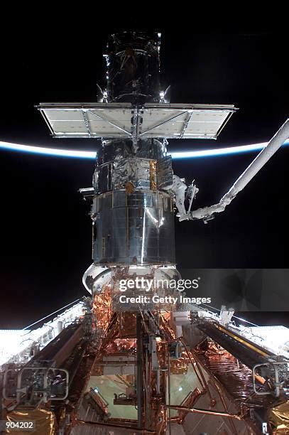 Hubble Telescope Repair Photos and Premium High Res Pictures - Getty Images