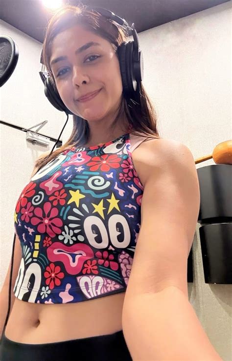 Mrunal Thakur Ideas In Indian Actress Hot Pics Beautiful Bollywood Actress