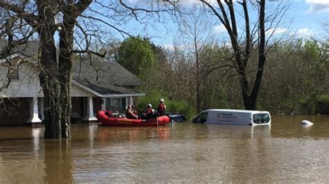 At Least Four Dead After Nashville Flooding Crews Rescue More Than 150