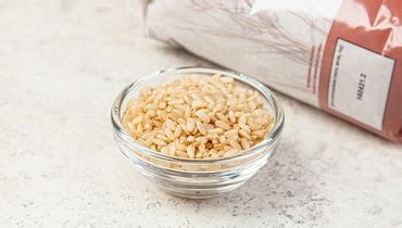 Рис бурый нешлифованный с бесплатной доставкой на дом из «ВкусВилл ...