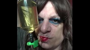 Crossdressing Bisexual Gay Mark Wright Will Never Get Tired Of Swallowing Piss Take XVIDEOS