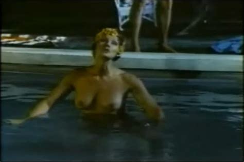 Naked Helga Lin In M Rame Con Ojos Pornogr Ficos