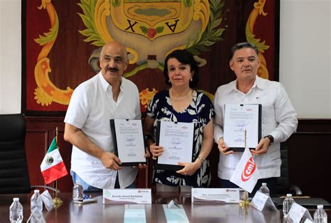 Firma Ayuntamiento De Xalapa Convenio Con Cmic Para Fortalecer