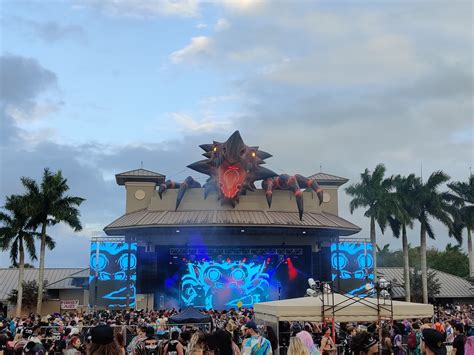 Sunset Cove Amphitheater Great Locations