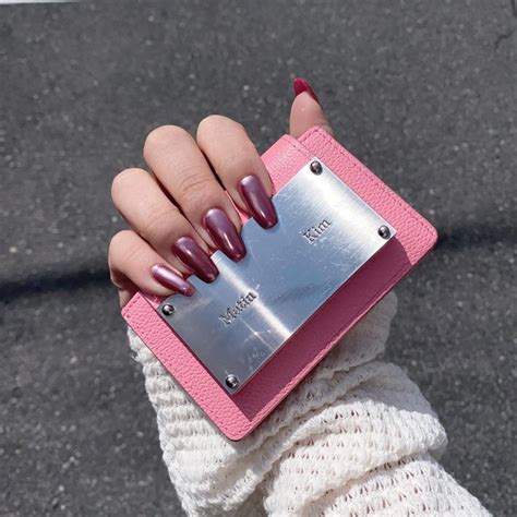 Local brand tạo ra chiếc ví của những hot girl có gì khiến giới trẻ xứ Hàn mãi đắm đuối