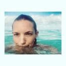 Perdita Weeks Loves Filming Magnum P I In Hawaii See The Actress Sizzling Bikini Photos