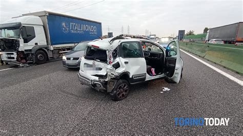 Incidente In Tangenziale A Savonera Di Collegno Auto Contro Tir