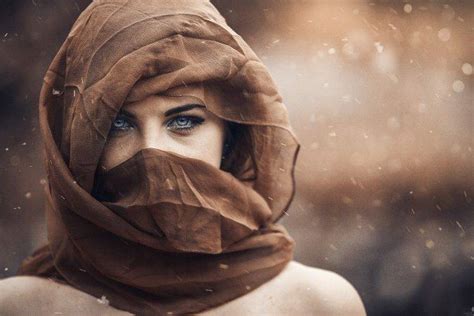 Women Model Looking At Viewer Sensual Gaze Brunette