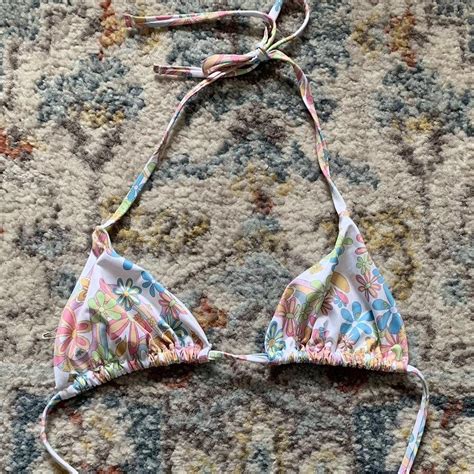 Kate Elisabeth Floral Bikini Top Super Cute Brand Depop