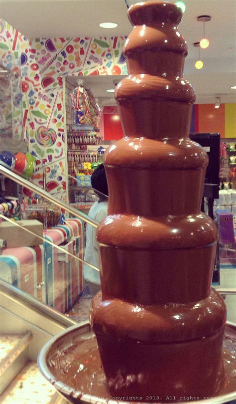 Chocolate fountain at Dylan's Candy Bar, NY. | Chocolate fountains ...