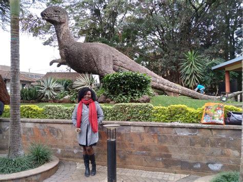 Escala En El Aeropuerto De Nairobi Visita Al Museo Nacional De Nairobi