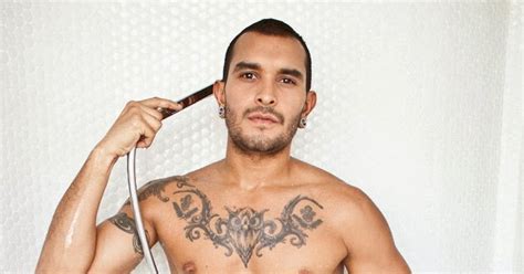 El Lavadero de las Muñecas LUCIO SAINTS PRESENTA SU PRIMERA WEBSERIE GAY