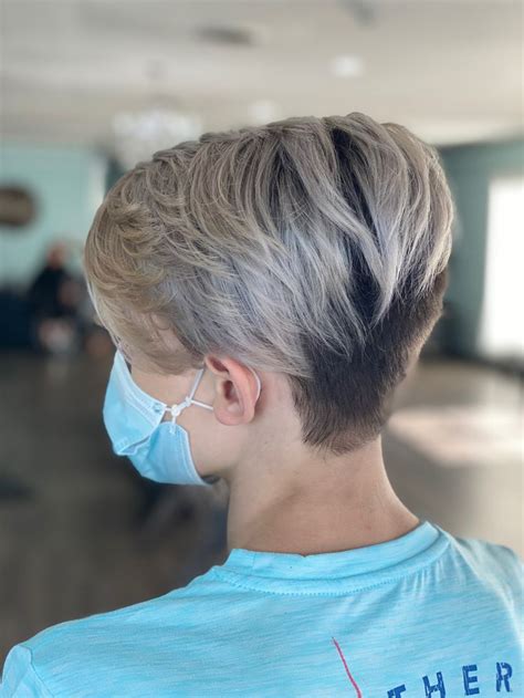 Short Ash Blonde Hair Ashy Blonde Hair Pixie Bob Hairstyles Ashy Blonde