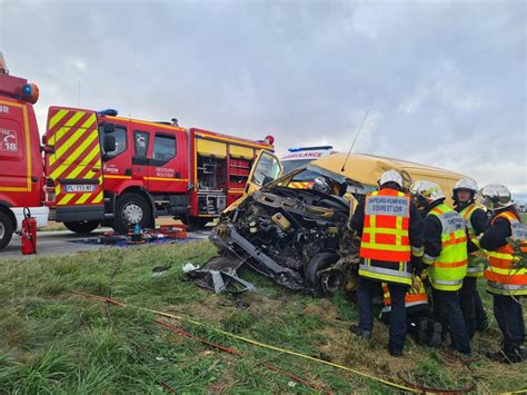 Quatre Bless S Dans Un Accident Impliquant Un Camion Citerne