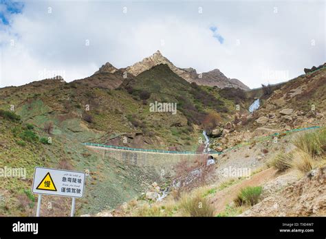 There Is A Warning Sign On Panshan Road Below Xiaolongchi On The Doku