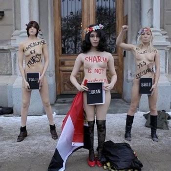 Naked Protesters Page Phun Org Forum