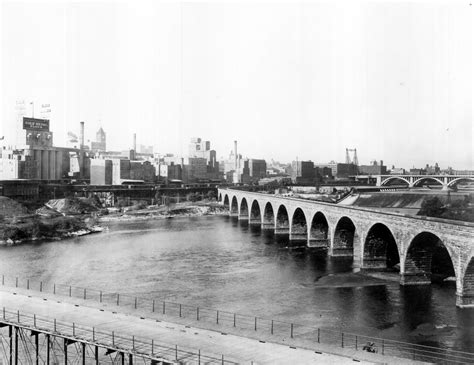 Stone Arch Bridge - HistoricBridges.org